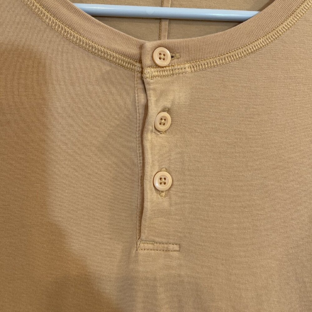 Lululemon Shirt Men P2P 22” Knit Henley Orange/Yellow Long Sleeve Stretch Run